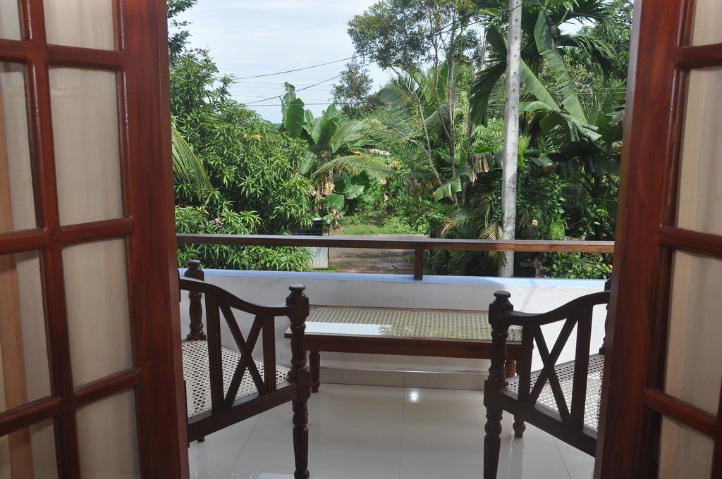 Bed and Breakfast The Fence Bentota Esterno foto
