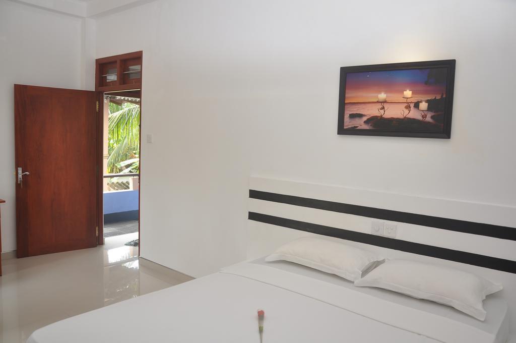 Bed and Breakfast The Fence Bentota Esterno foto