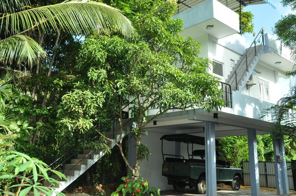 Bed and Breakfast The Fence Bentota Esterno foto