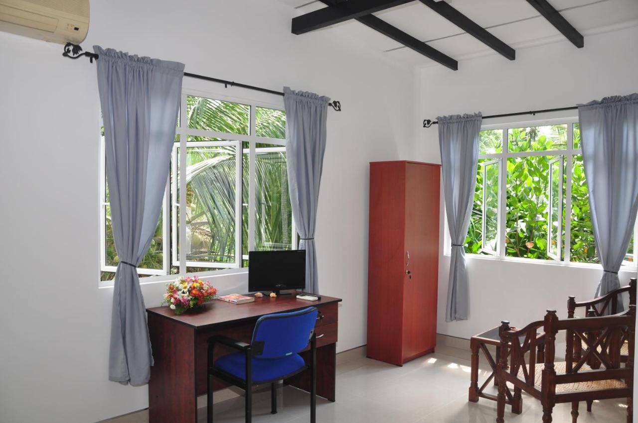 Bed and Breakfast The Fence Bentota Esterno foto
