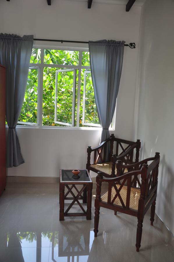Bed and Breakfast The Fence Bentota Esterno foto